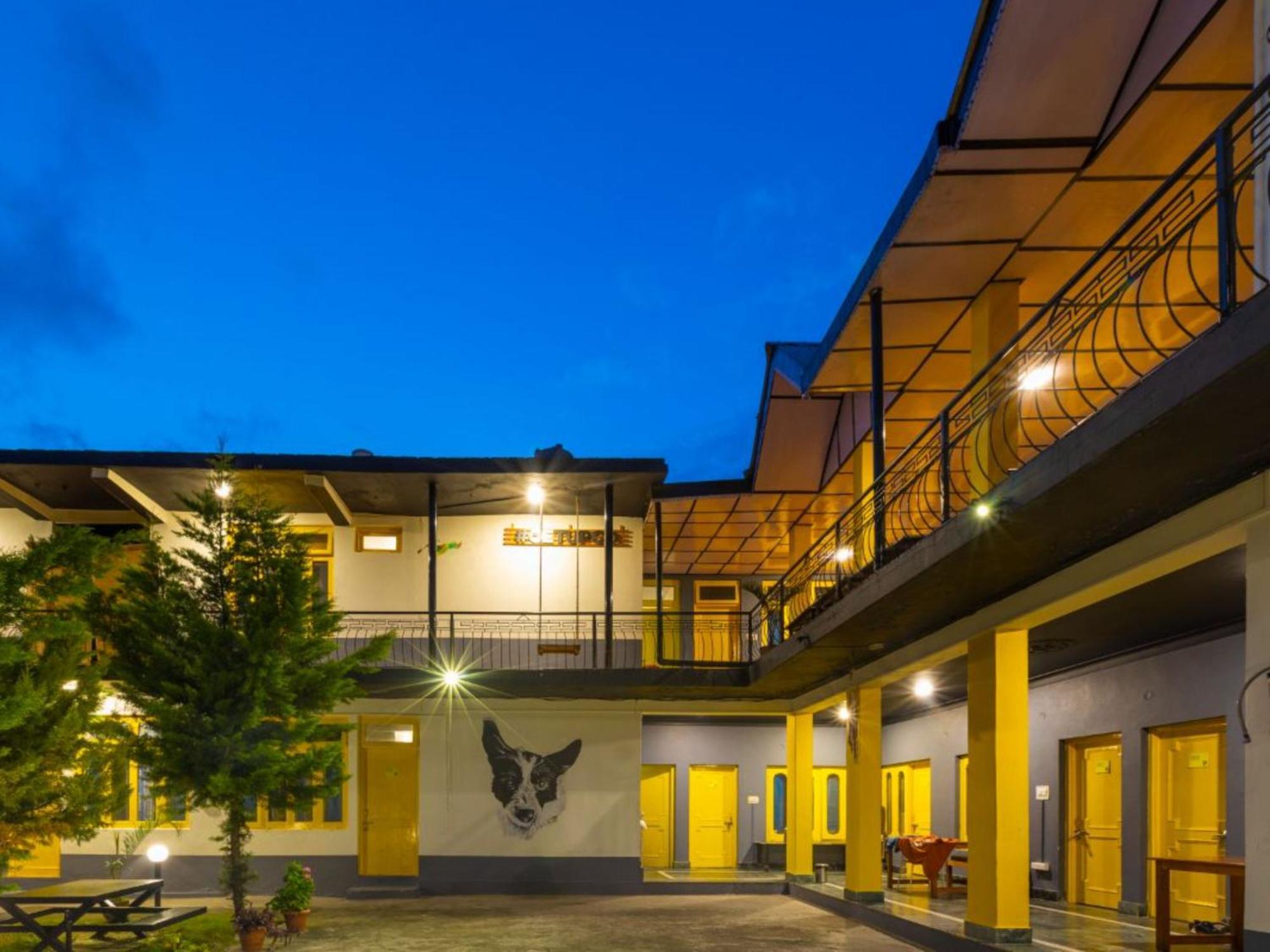 The Hosteller Bir Exteriör bild
